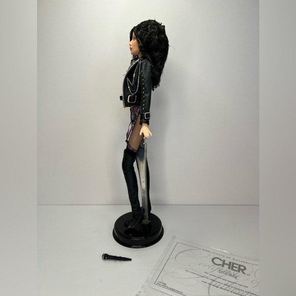 ❌SOLD❌Barbie Collector Black Label Cher Bob Mackie Doll K7903 OOB Damaged Box - Picture 4 of 15